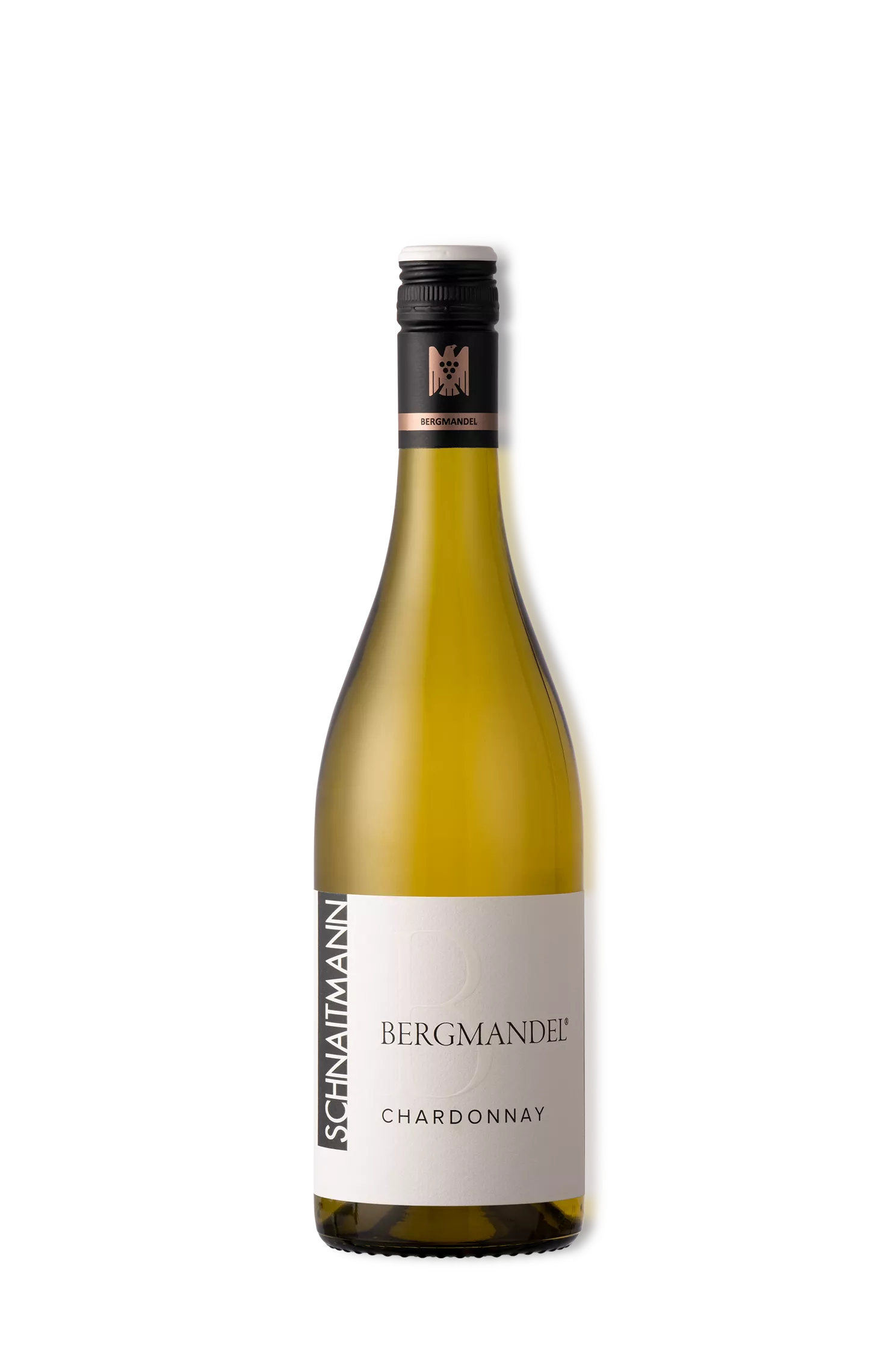 Eine Flasche Schnaitmann Bergmandel Chardonnay mit schwarzem Schraubverschluss, auf dem der VDP Adler prangt und weißem Etikett, aufrecht stehend.